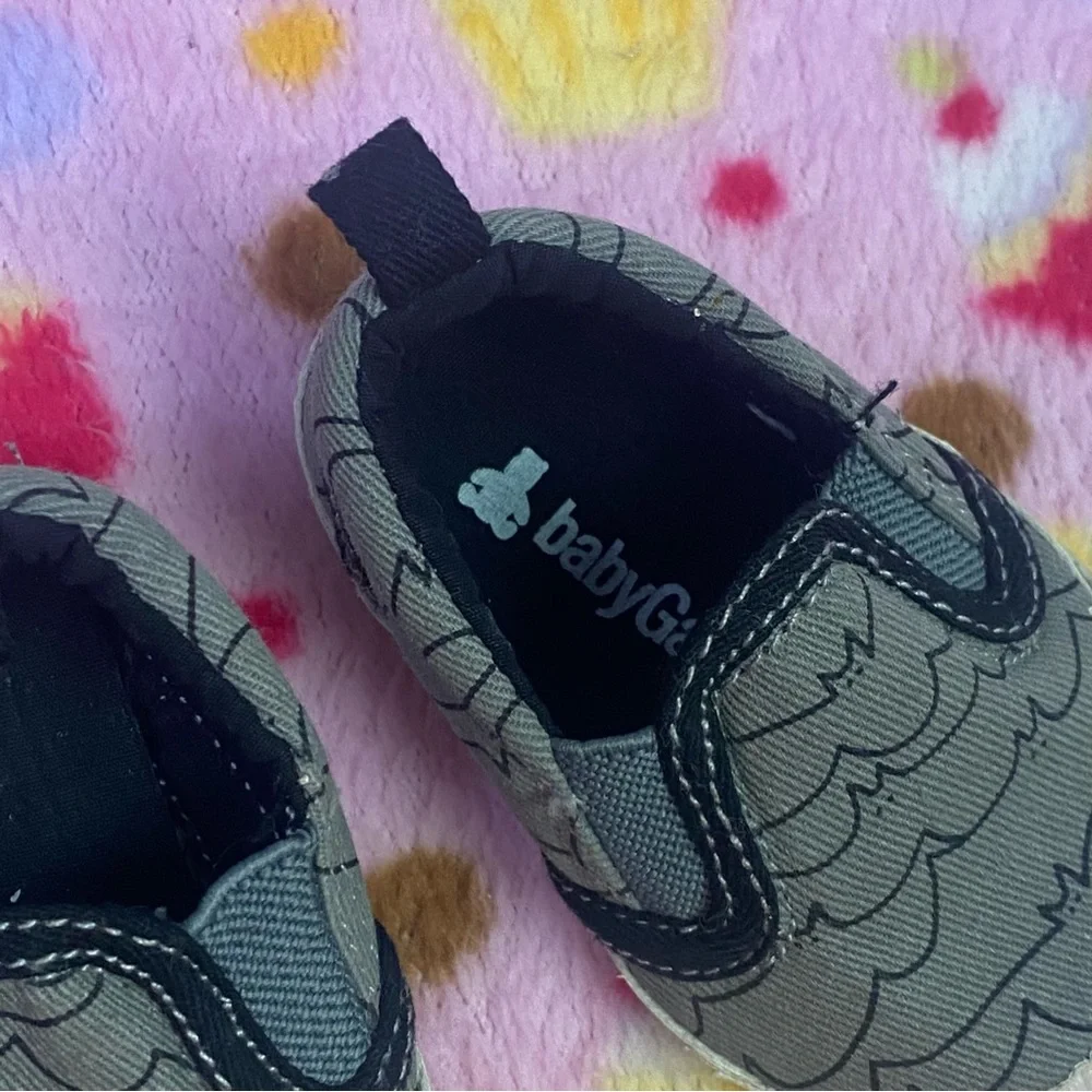 Baby Gap Halloween bat slip on shoes